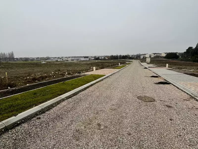 Terrain à bâtir, 375 m² - Volstroff (57940)