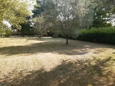 Terrain à bâtir, 613 m²