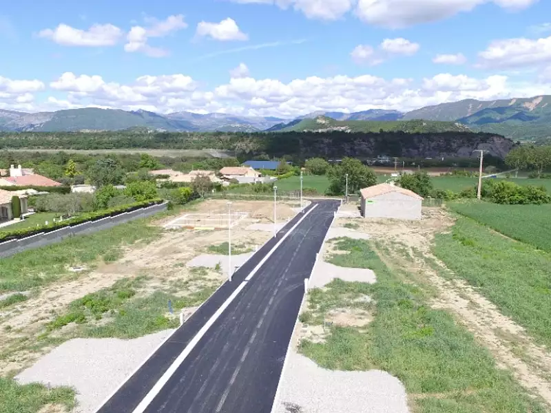 Terrain à bâtir, 426 m² - Aubignosc (04200)