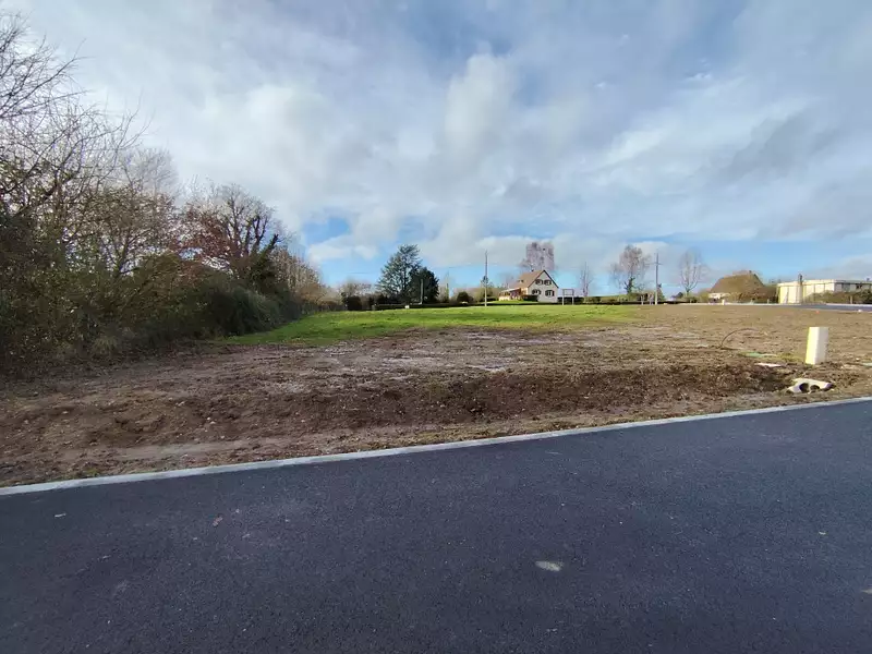 Terrain à bâtir, 1 330 m² - Cambremer (14340)