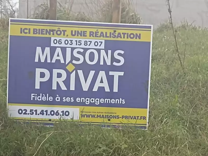 Terrain à bâtir, 845 m² - La Roche-sur-Yon (85000)