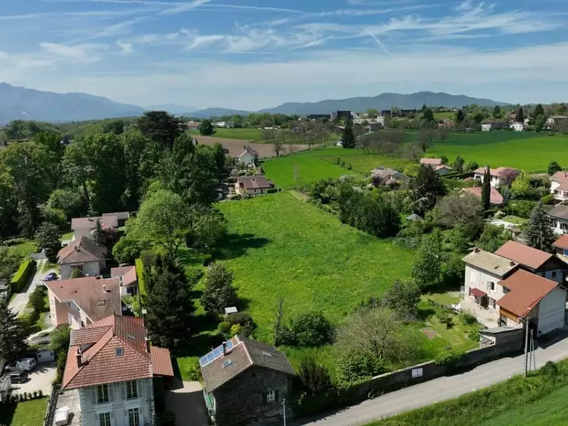 Terrain à bâtir, 614 m² - Voiron (38500)