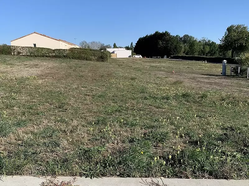 Terrain à bâtir, 490 m² - Chantonnay (85110)