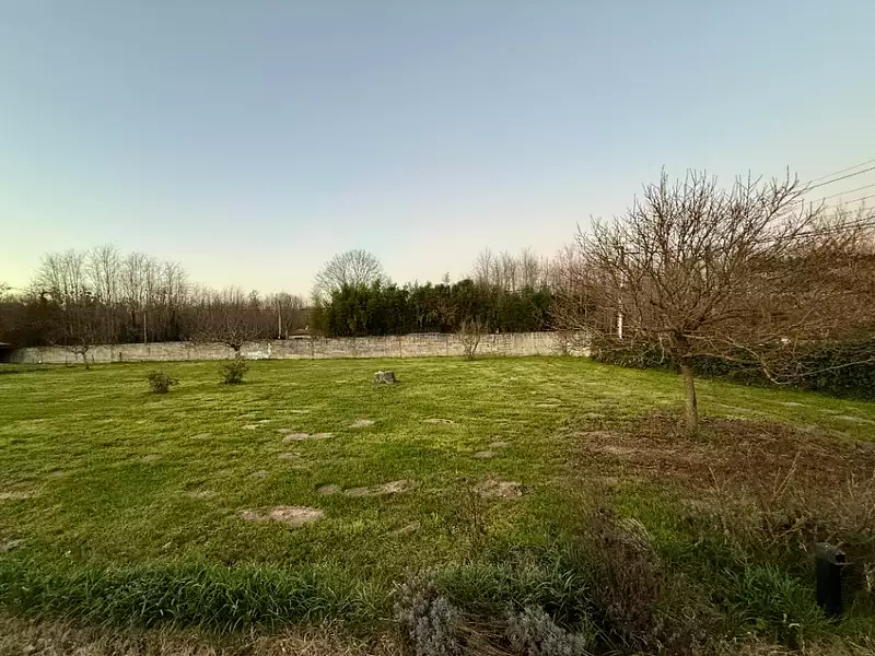 Terrain à bâtir, 630 m² - Landiras (33720)