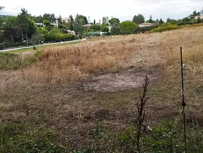 Terrain à bâtir, 811 m²