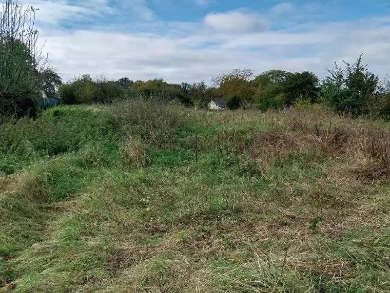Terrain à bâtir, 2 470 m² - Le Neubourg (27110)