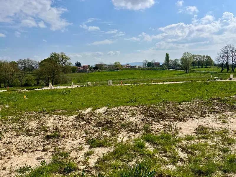 Terrain à bâtir, 360 m² - Marboz (01851)