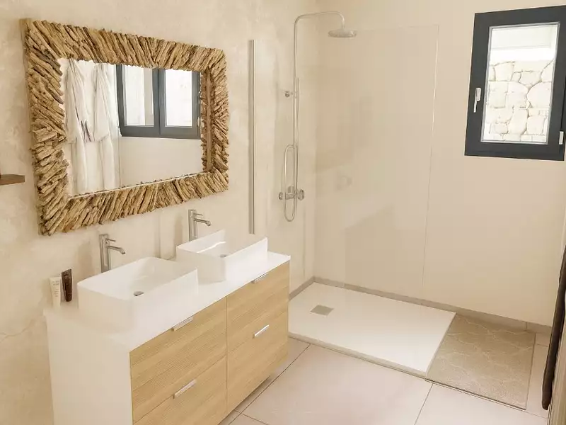 Maison neuve, 90 m² - Camps-la-Source (83170)