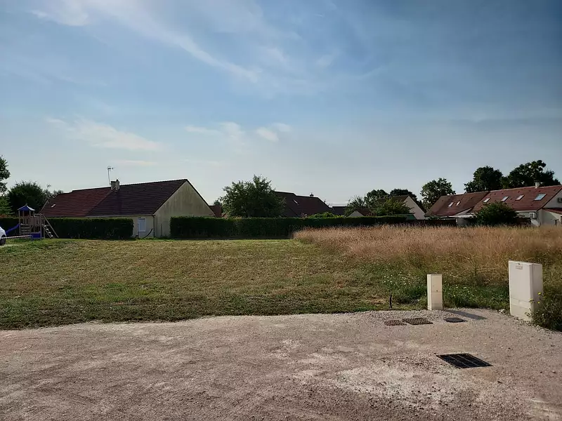 Terrain à bâtir, 547 m² - Cour-Cheverny (41700)