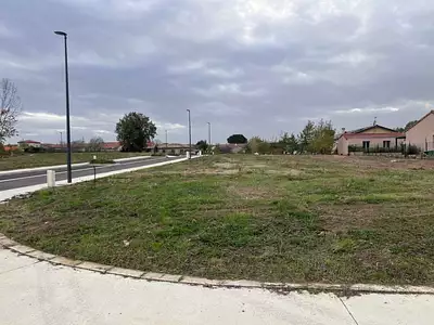 Terrain à bâtir, 350 m²