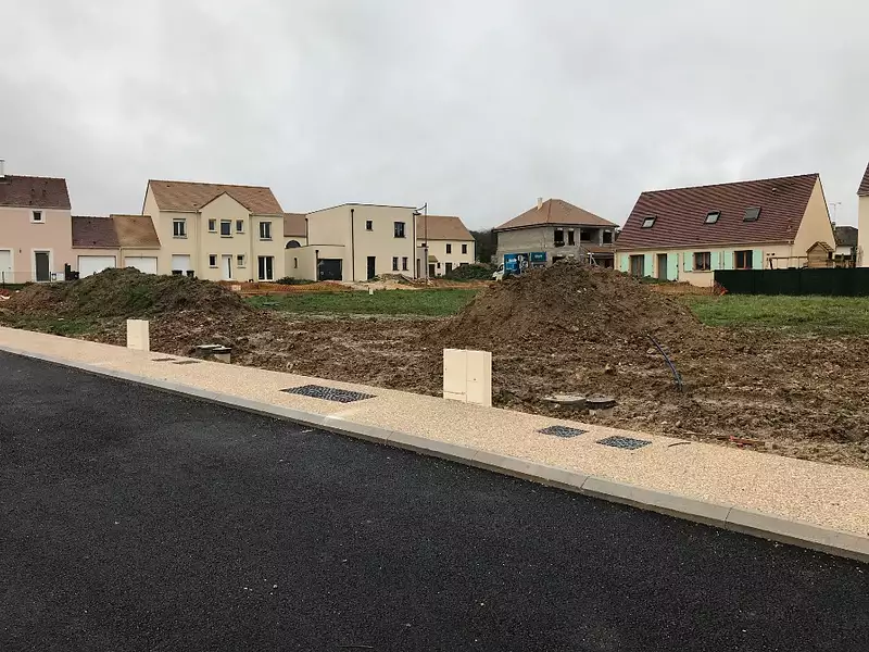 Terrain à bâtir, 350 m² - Saint-Mesmes (77410)