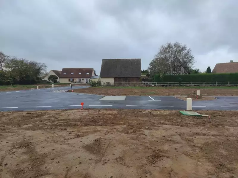 Terrain à bâtir, 540 m² - Le Neubourg (27110)