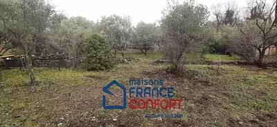 Terrain à bâtir, 700 m²