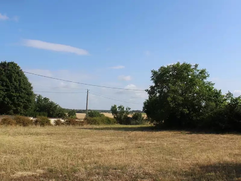 Terrain à bâtir, 900 m² - Châtellerault (86100)