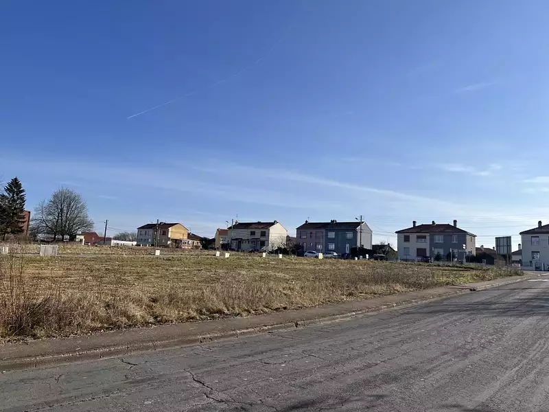 Terrain à bâtir, 330 m² - Longwy (54400)