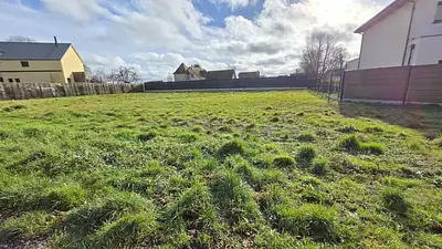 Terrain à bâtir, 989 m²