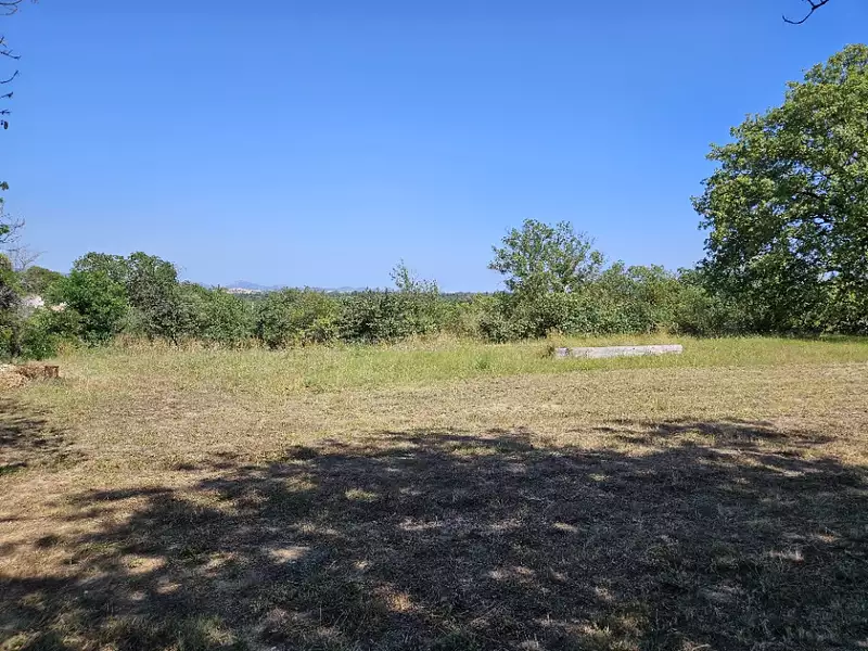 Terrain à bâtir, 893 m² - Roquebrune-sur-Argens (83520)