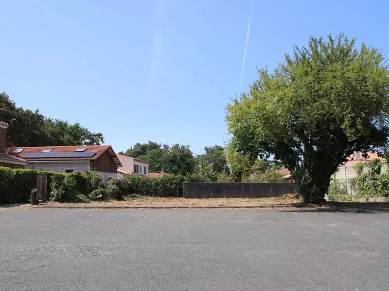 Terrain à bâtir, 260 m² - Talence (33400)