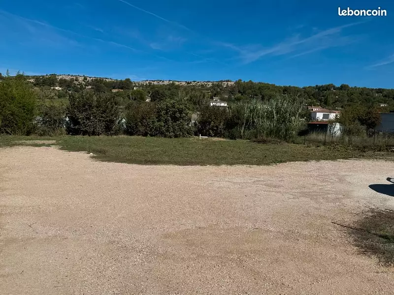 Terrain à bâtir, 470 m² - Meyreuil (13590)