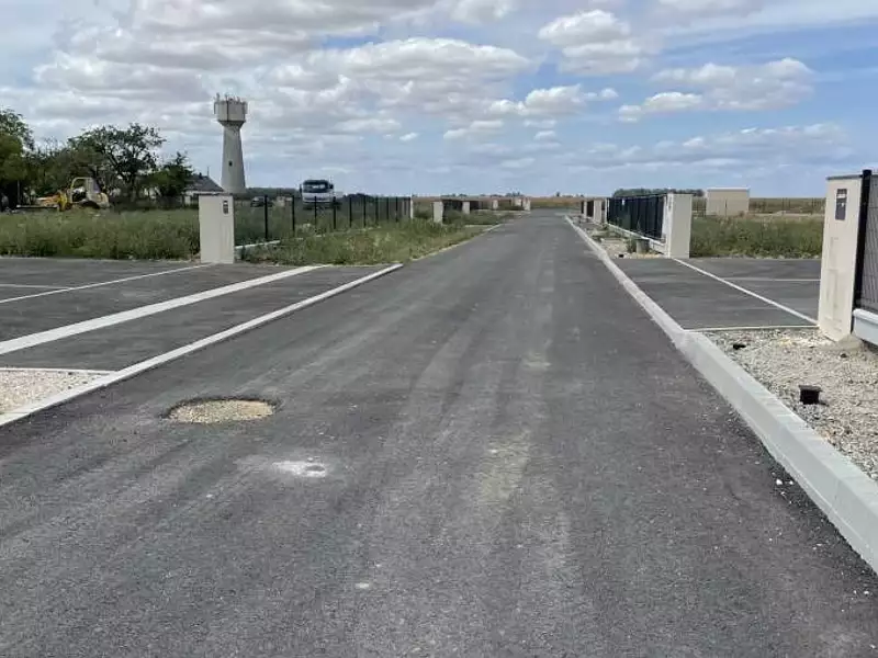 Terrain à bâtir, 750 m² - Mignières (28630)