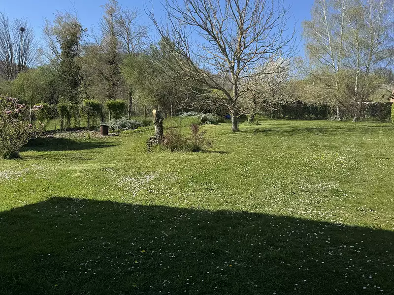 Terrain à bâtir, 1 600 m² - Rochetoirin (38110)