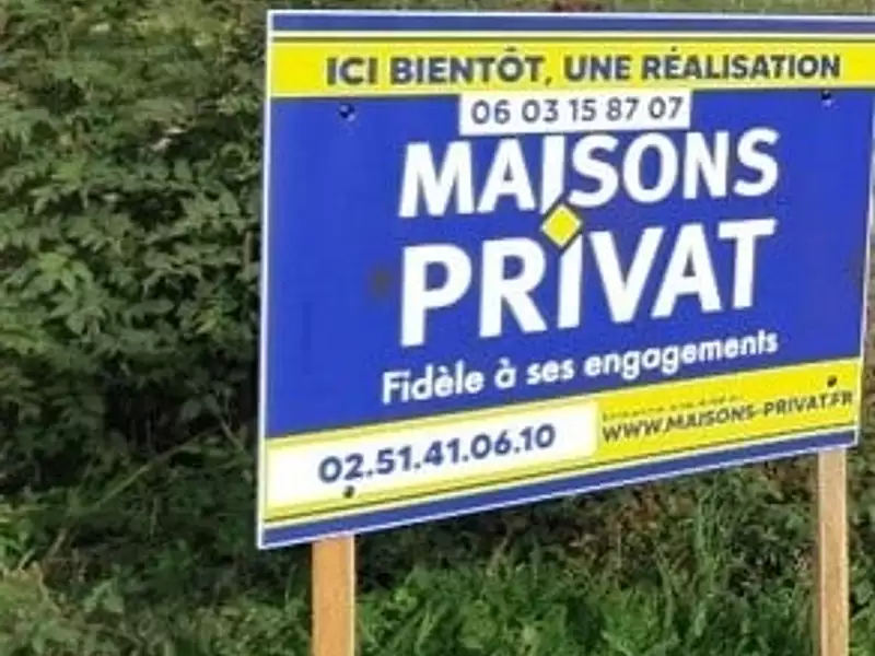 Terrain à bâtir, 946 m² - La Roche-sur-Yon (85000)