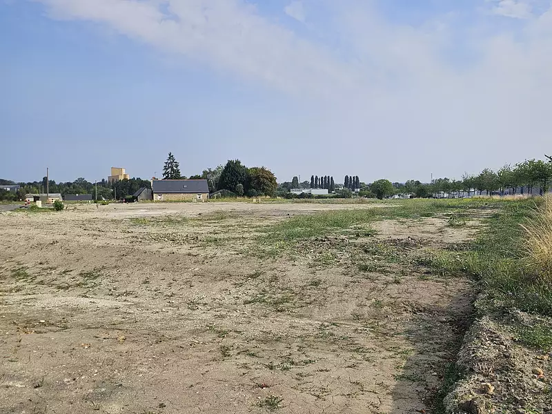 Terrain à bâtir, 490 m² - Longué-Jumelles (49160)