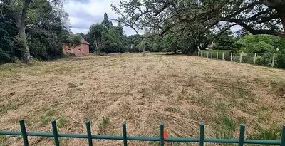 Terrain à bâtir, 1 605 m²