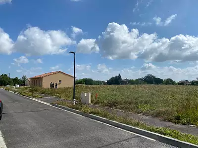 Terrain à bâtir, 814 m²