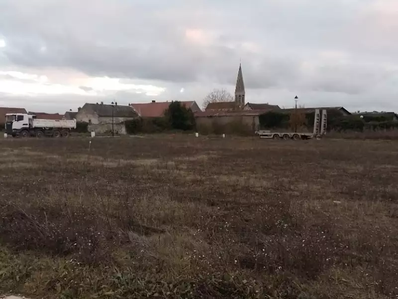 Terrain à bâtir, 472 m² - Nointel (60840)