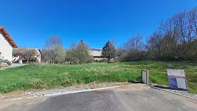 Terrain à bâtir, 670 m²