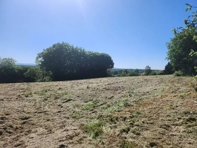 Terrain à bâtir, 130 m² - Chalamont (01320)
