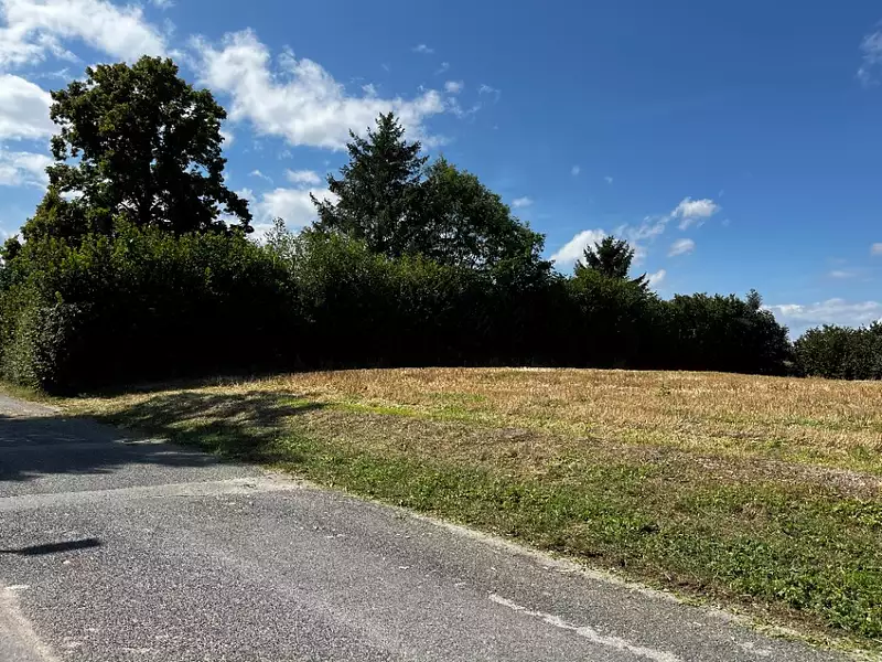 Terrain à bâtir, 430 m² - Saint-Jean-de-Thurigneux (01390)
