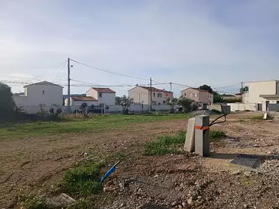 Terrain à bâtir, 405 m²