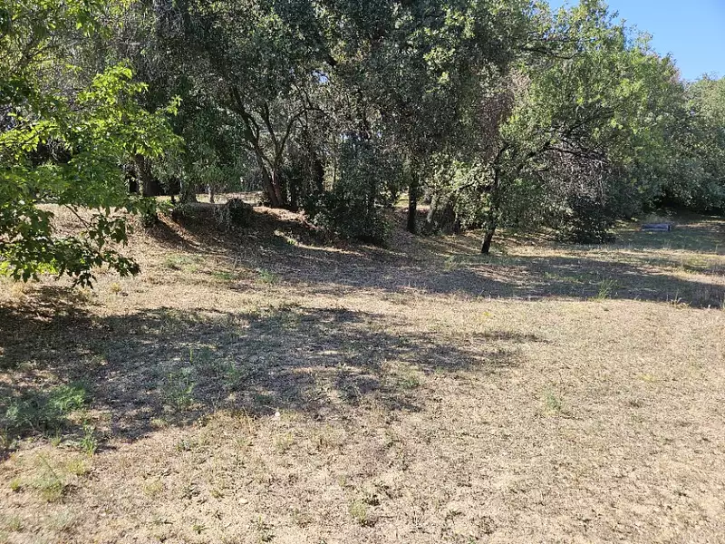 Terrain à bâtir, 960 m² - Roquebrune-sur-Argens (83520)