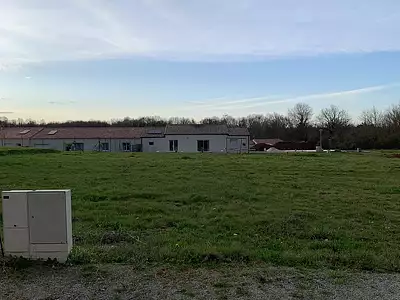 Terrain à bâtir, 758 m²