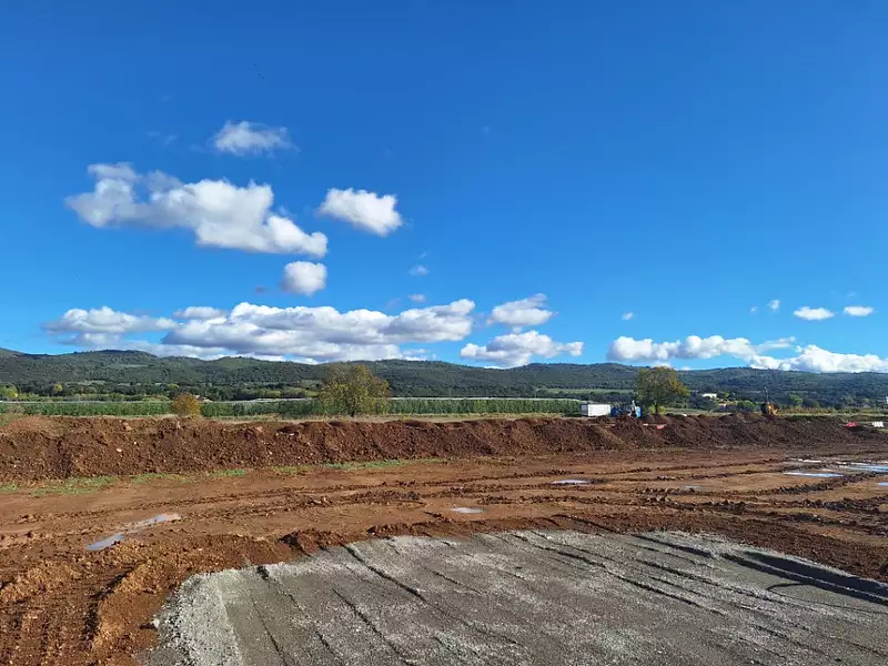 Terrain à bâtir, 668 m² - Les Mées (04190)