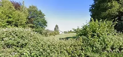 Terrain à bâtir, 734 m²