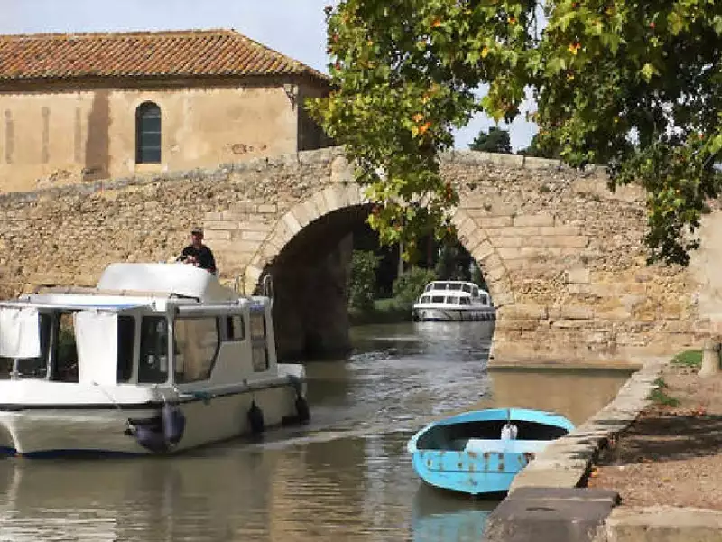 Terrain à bâtir, 450 m² - Ginestas (11120)