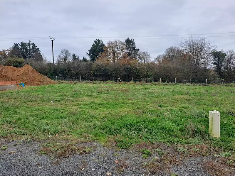 Terrain à bâtir, 421 m² - Vern-d'Anjou (49220)