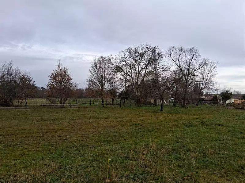 Terrain à bâtir, 700 m² - La Force (24130)