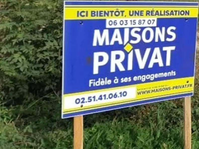 Terrain à bâtir, 945 m² - La Roche-sur-Yon (85000)