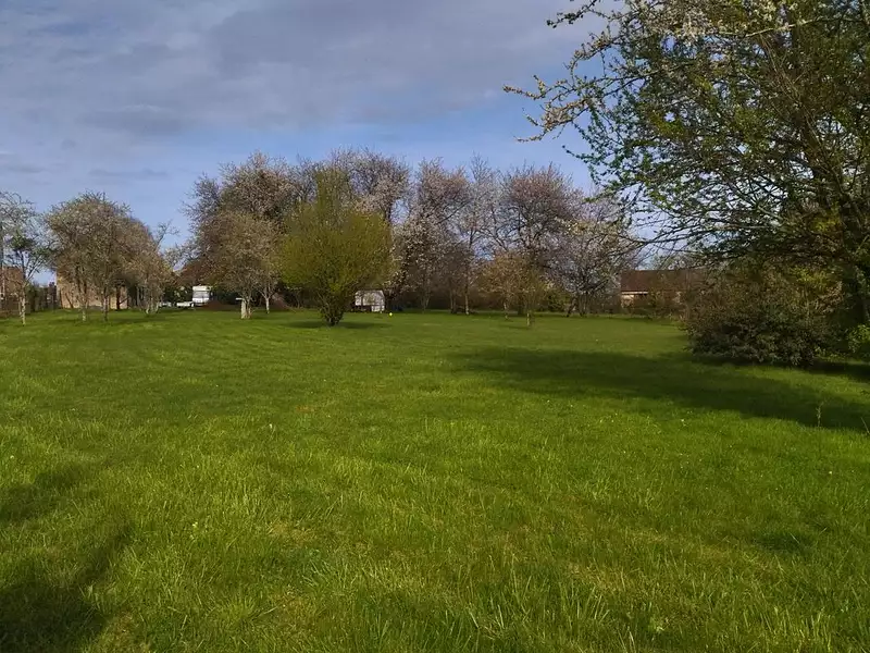 Terrain à bâtir, 1 750 m²