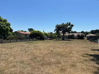 Terrain à bâtir, 726 m²