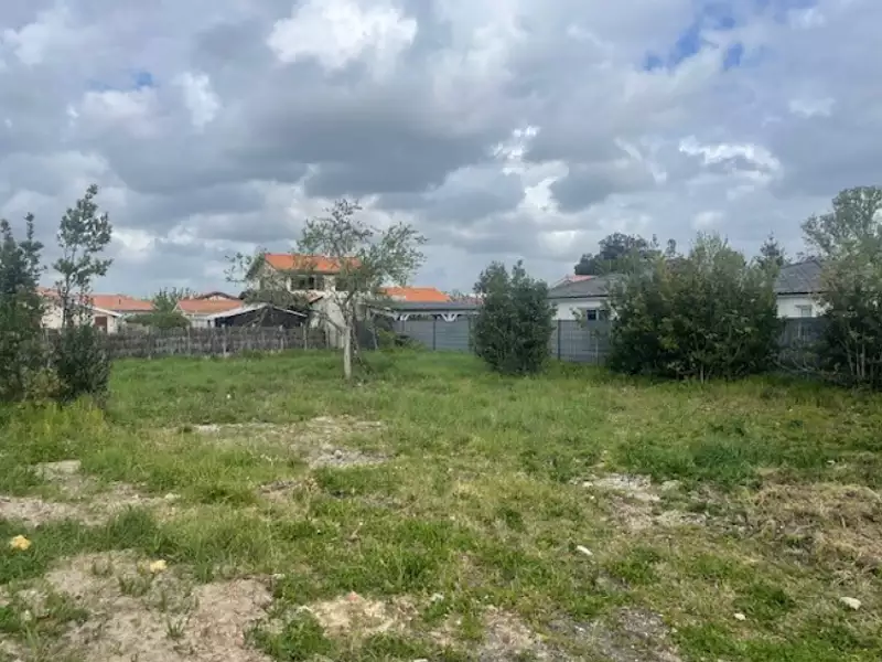 Terrain à bâtir, 409 m² - Blanquefort (33290)