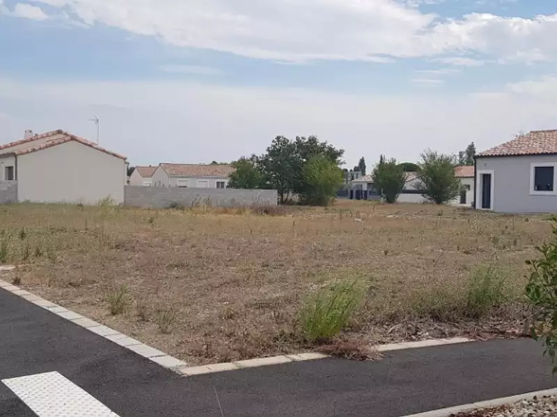 Terrain à bâtir, 600 m² - Alzonne (11170)