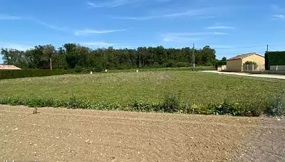 Terrain à bâtir, 700 m²