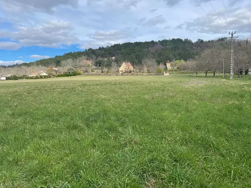 Terrain à bâtir, 648 m² - Prayssac (46220)