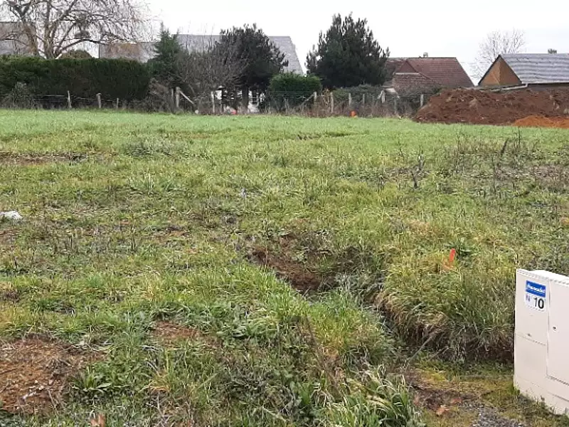 Terrain à bâtir, 780 m² - Aigné (72650)