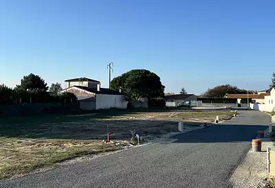 Terrain à bâtir, 300 m²